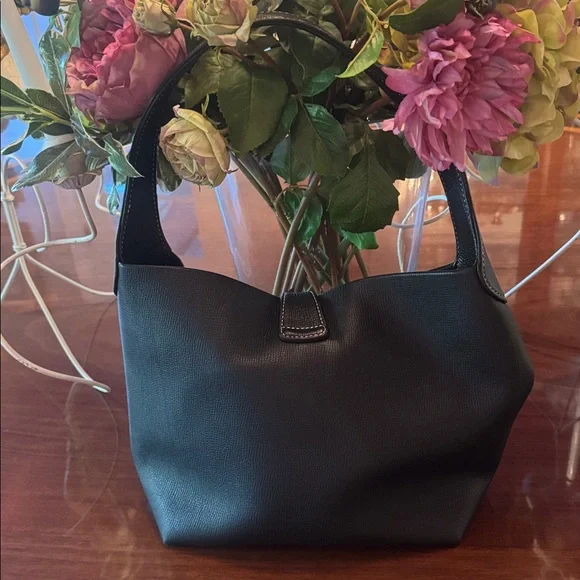 Dooney & Bourke Authentic black leather purse - Picture 3 of 16